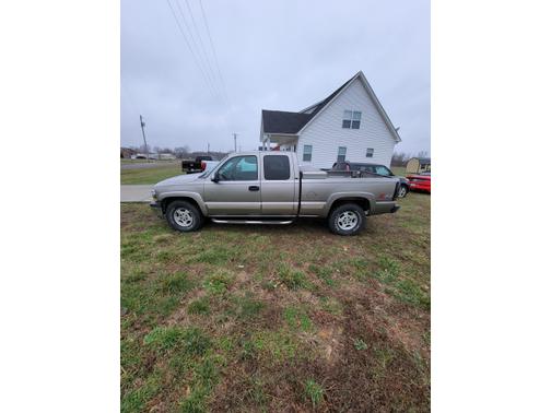 Photo 2 of 4 of 2001 Chevrolet Silverado 1500 LS Extended Cab
